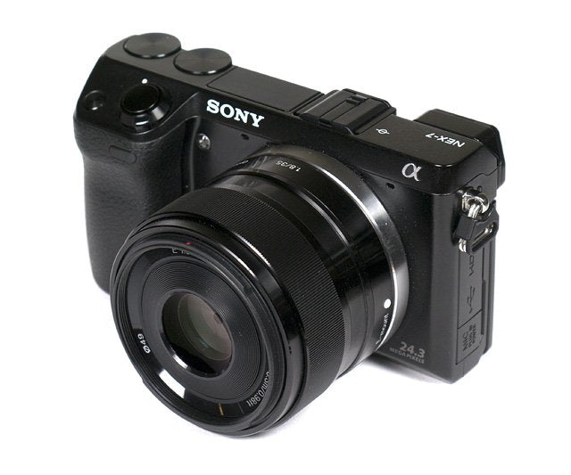 Sony E 35mm F1.8 OSS (SEL35F18)
